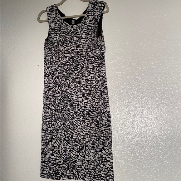 Connected Apparel Black and White Patterned Dress Size 16 - Picture 1 of 5